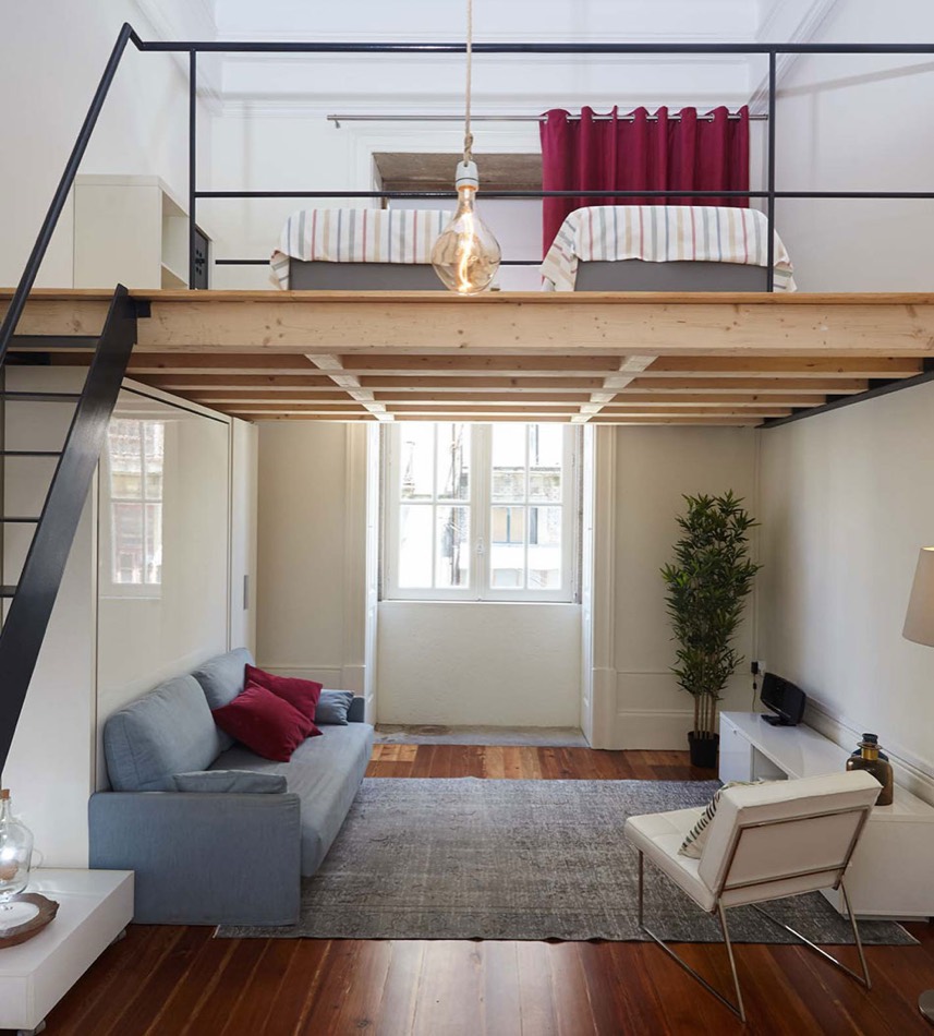Living and Room 1, private room with mezzanine